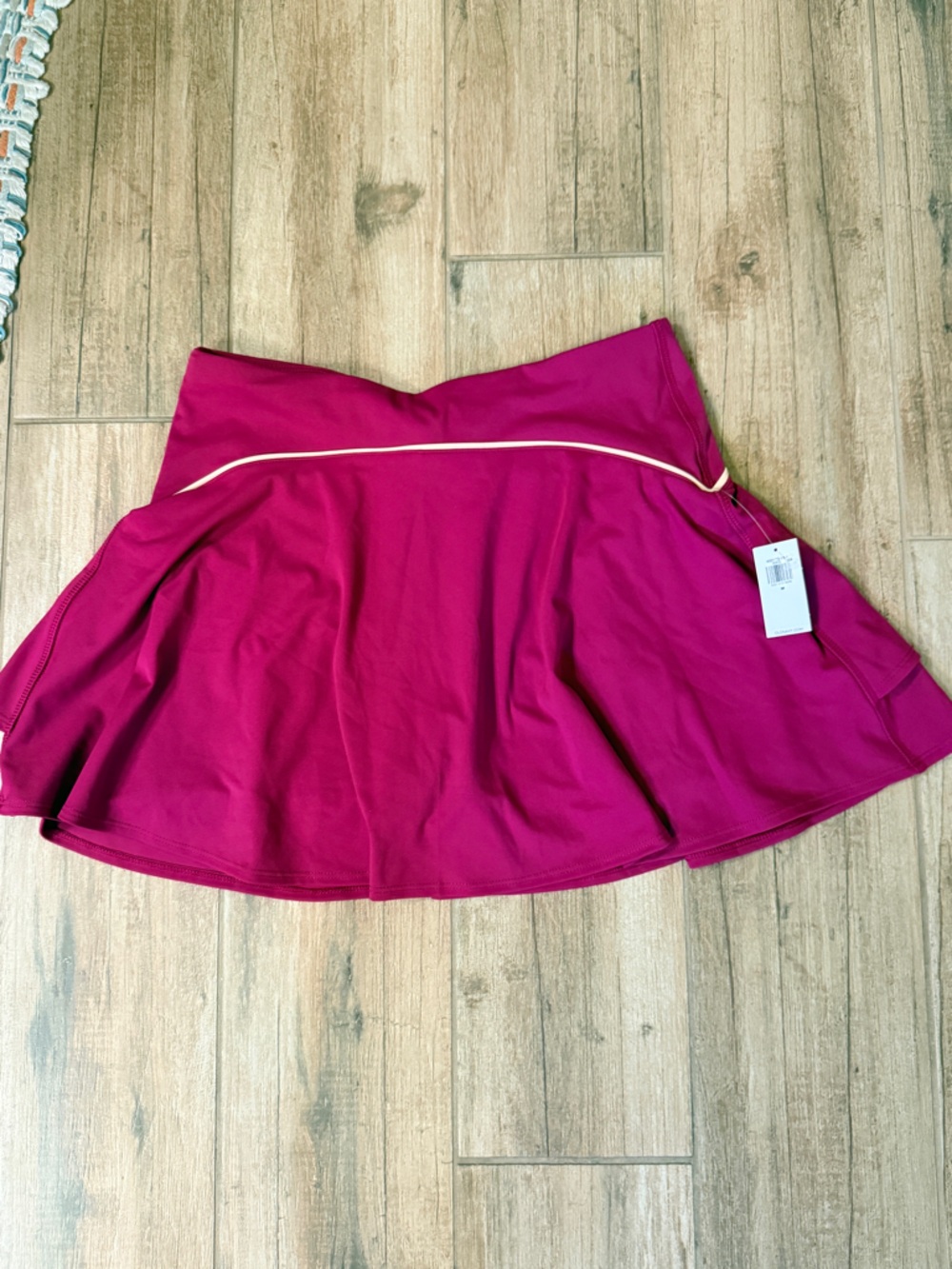 NWT Old Navy Women’s Magenta Flared Tennis-Golf Skirt with Contrast Piping